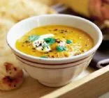 Gewürzte Karotten-Linsensuppe