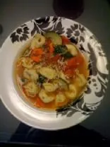 Garten-Ravioli-Suppe