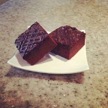 Gebackene Mandelpulp-Brownies