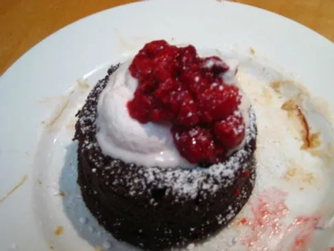 Schokoladenkuchen mit flüssigem Kern