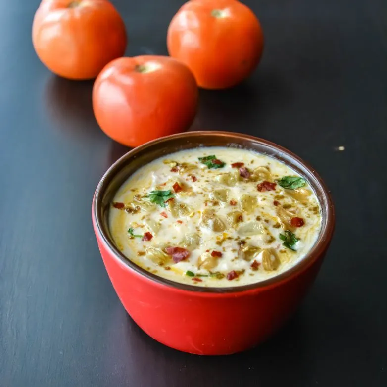 Geröstete Tomaten-Knoblauch-Raita / Tomaten-Knoblauch-Joghurt-Dip: