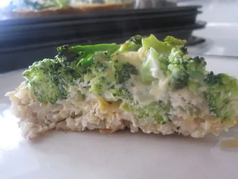Brokkoli und Süßzwiebel-Quiche