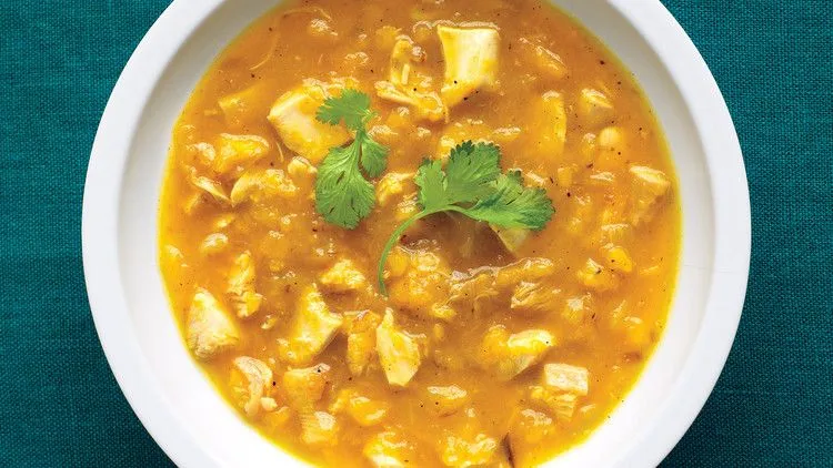 Hühnchen- und Butternusskürbissuppe