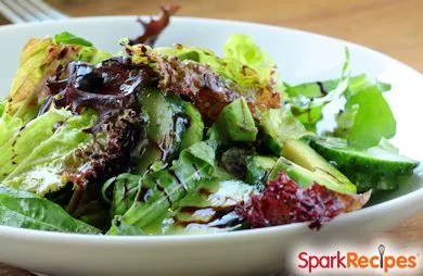 Scharfes Avocado-Balsamico-Dressing