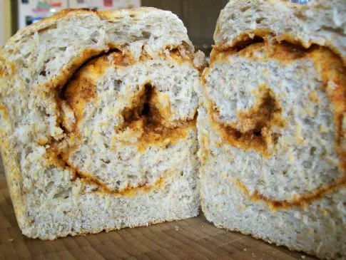 Zartes Käsebrot mit Ancho-Wirbel