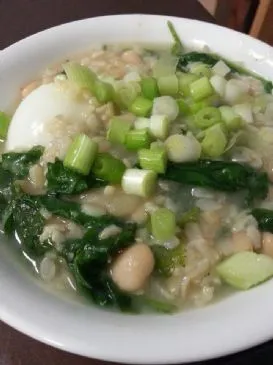 Arroz Caldo (brauner Reis, vegetarische Version)