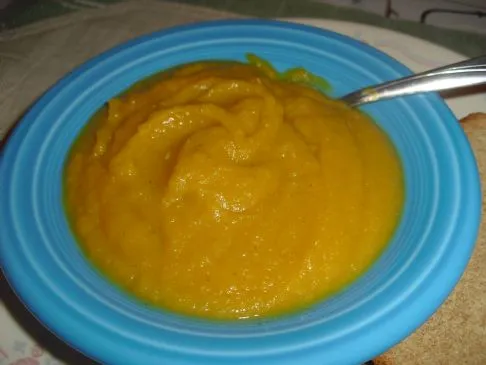 Currysuppe mit Butternuss und Birne