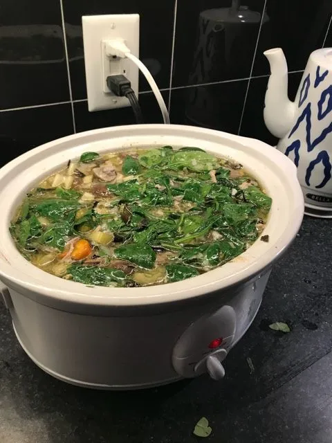 Hühnersuppe, kohlenhydratarm