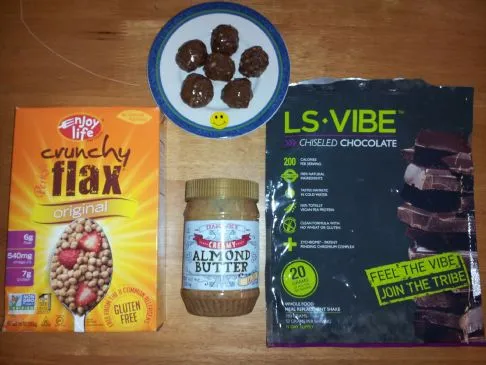 Kindergetestete leckere Proteinbällchen GF DF CF Erdnussfrei mit Grünpflanzen, Omega, Ballaststoffen und Vitaminen