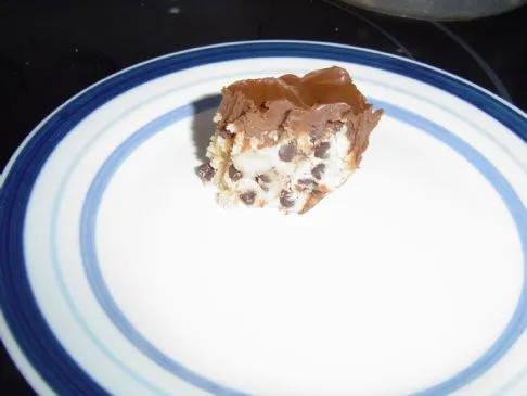 Erdnussbutter-Keksteig-Riegel