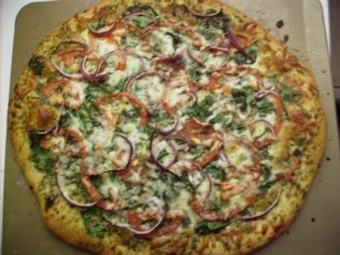 Pesto-Spinat-Tomaten-Pizza