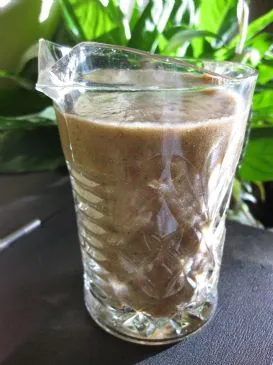 Erdbeer-Ananas-Grünkohl-Smoothie