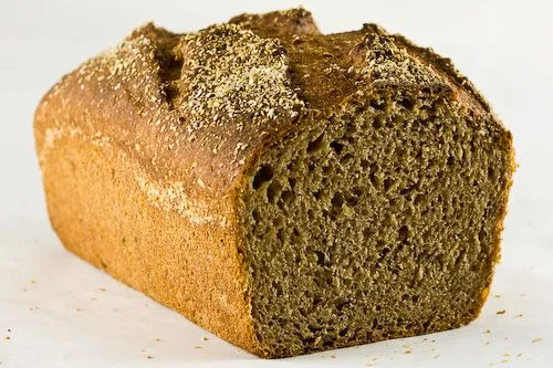 Leinsamenbrot ohne Kohlenhydrate