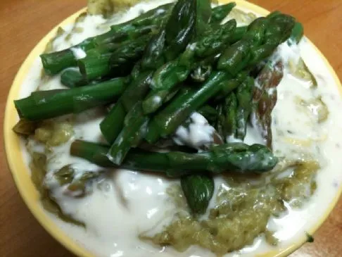Spargelsuppe mit Lavendel-Zitronencreme