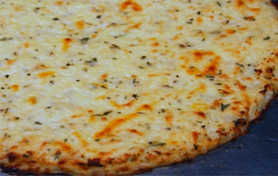 Blumenkohl-Pizza mit Boden