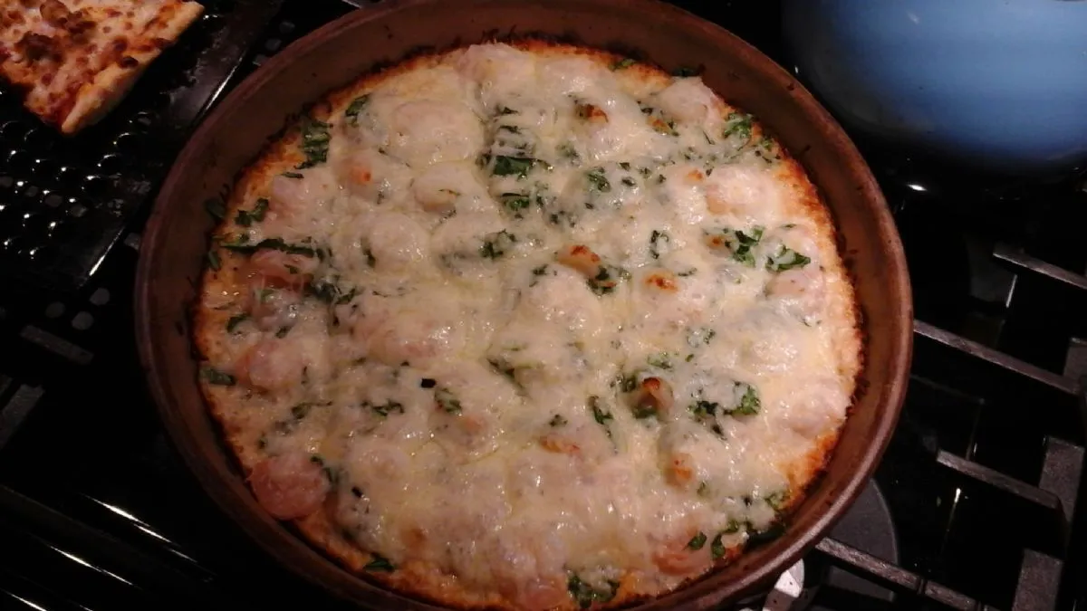 Shrimp-Spinat-Alfredo-Blumenkohl-Pizza