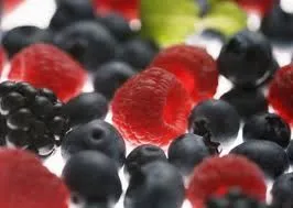 Leichte Beeren mit Sahne