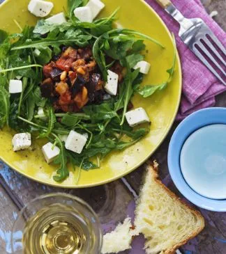 Rucola + Mozzarella-Salat mit Auberginen-Caponata