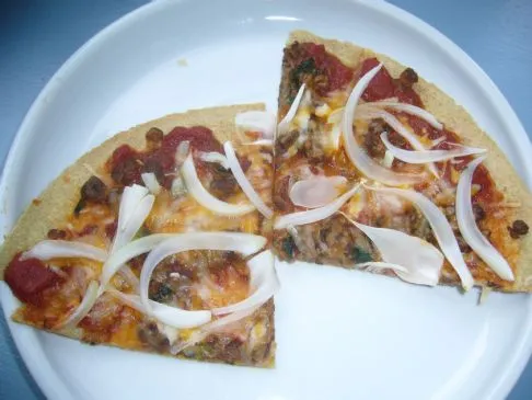 Amy O's Gemüse-Wurst-Zwiebel-Pizza
