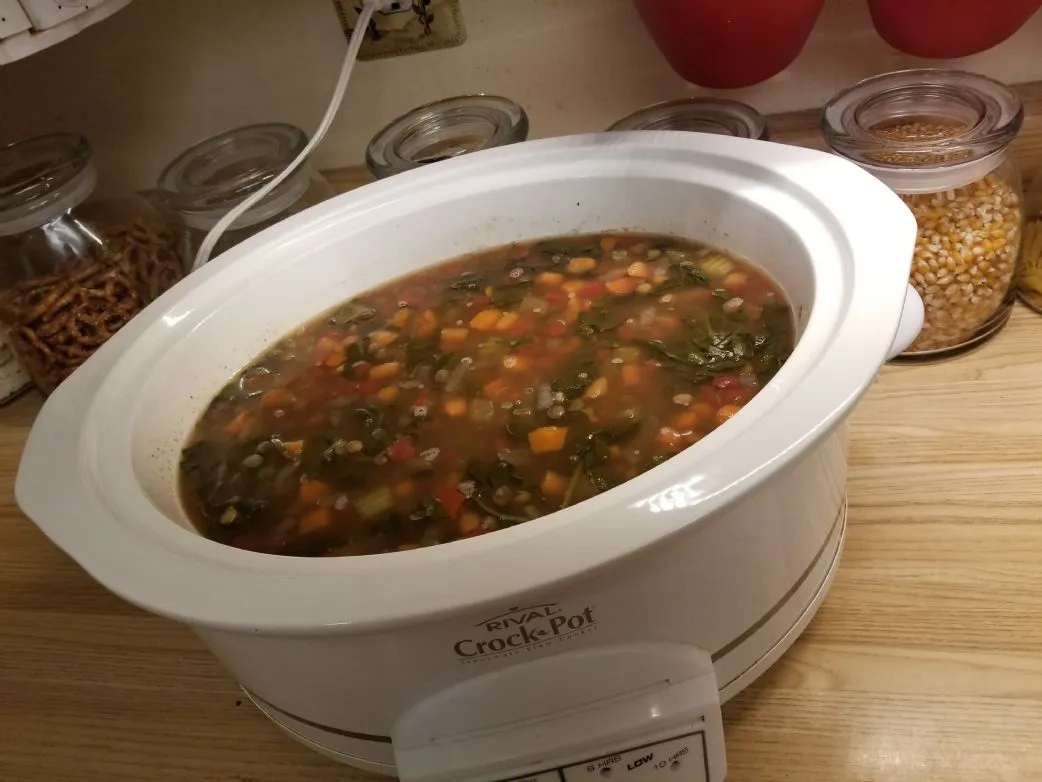 Crock-Pot Spinat-Linsen-Suppe