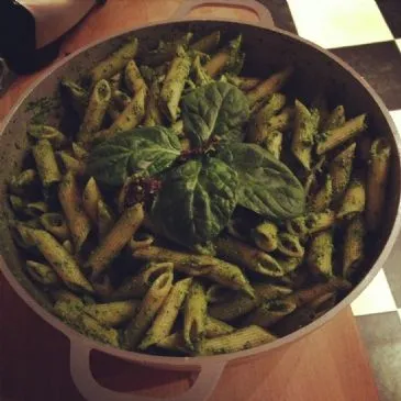 Vegane Spinat-Pesto-Sauce