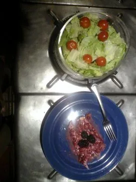 Gebackener Lachs mit Brombeeren