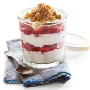 Erdbeer-Joghurt-Parfait