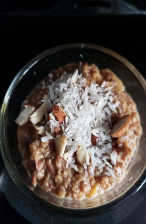 Haferflocken, Chia und Nüsse