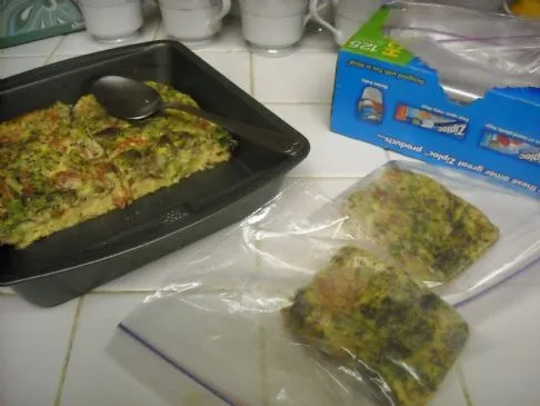 Frittata - Veggie-Wurst, Brokkoli, Tomate und Basilikum