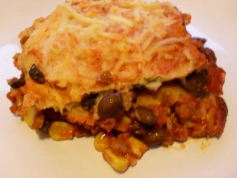 Vegane würzige Enchilada-Auflauf