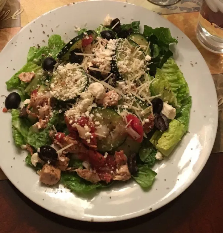 Leichte Griechischer Hähnchensalat