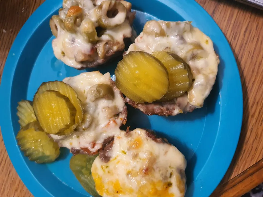 Beladene Burger-Schalen