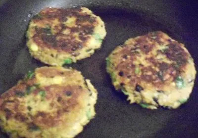 Süßkartoffel-Schwarze-Bohnen-Quinoa-Patties