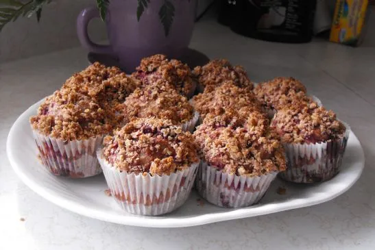 Vollkorn-Himbeer-Streusel-Muffins