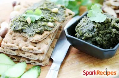 Veganes Korianderpesto