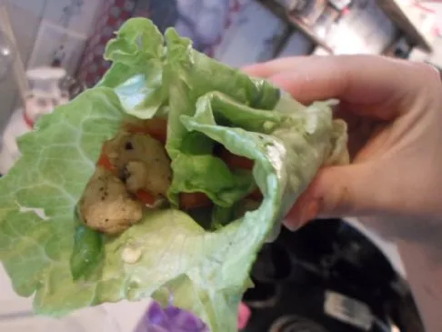 Leichte Limetten-Hühnchen-Lettuce-Tacos