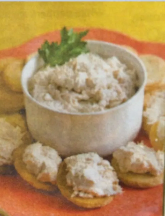 Lachs-Salat-Sandwiches