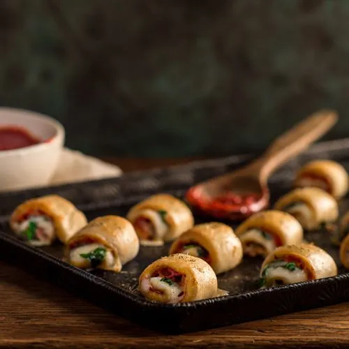 Prosciutto-Pizza-Rollen