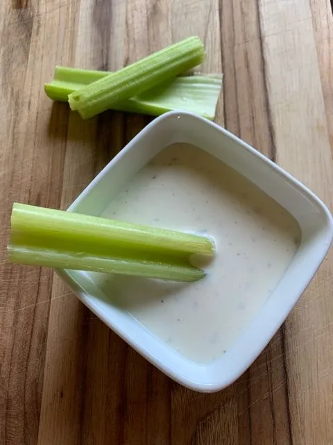 Jennas Leichte Ranch 2 EL (1/8 Tasse)