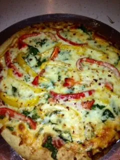 JFosys Hausgemachte Pizza