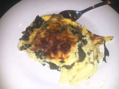 Überbackene Polenta mit Spinat und Käse