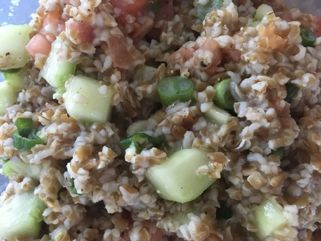 Bulgursalat mit Zitronen-Vinaigrette