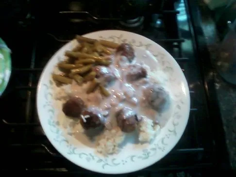 Fleischbällchen und Champignons