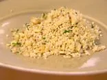 Quinoa-Pilaf mit Pinienkernen