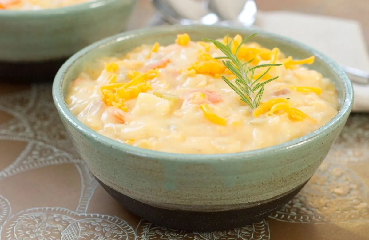 Leichte Cheddar-Cremesuppe