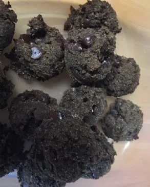 Glutenfreie gesunde Schokoladenkekse mit Avocado