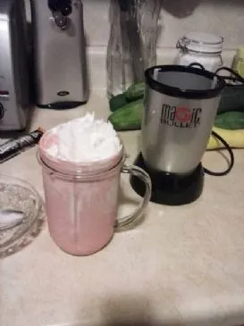 Rayne's Low Carb Erdbeer-Cheesecake-Shake