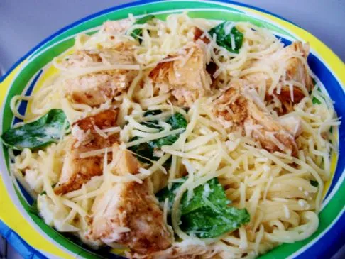 Zitronen-Angel-Hair mit Hähnchen und Spinat