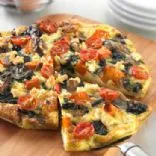 Gemüse- und Feta-Reistarte