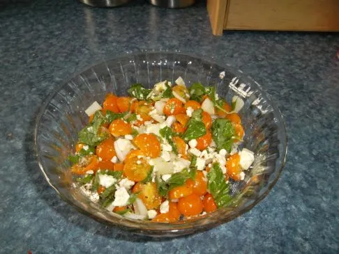 Tomaten-Feta-Salat